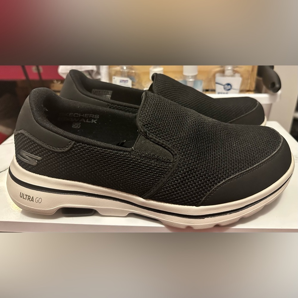 Skechers Black Slip-On Men's Shoes men’s size 9 extra wide